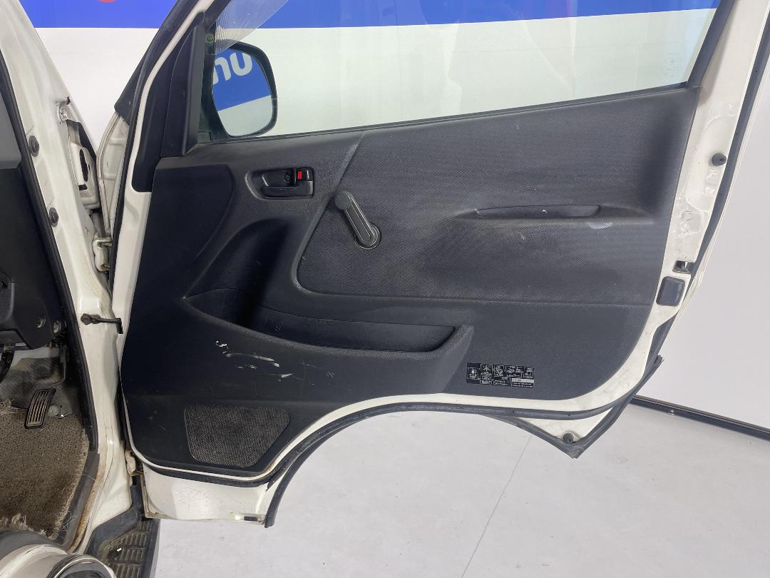 Photo '15' of Toyota Hiace