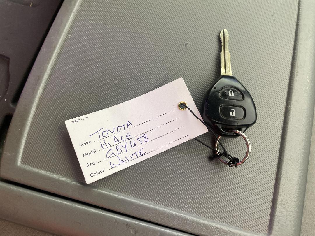 Photo '22' of Toyota Hiace