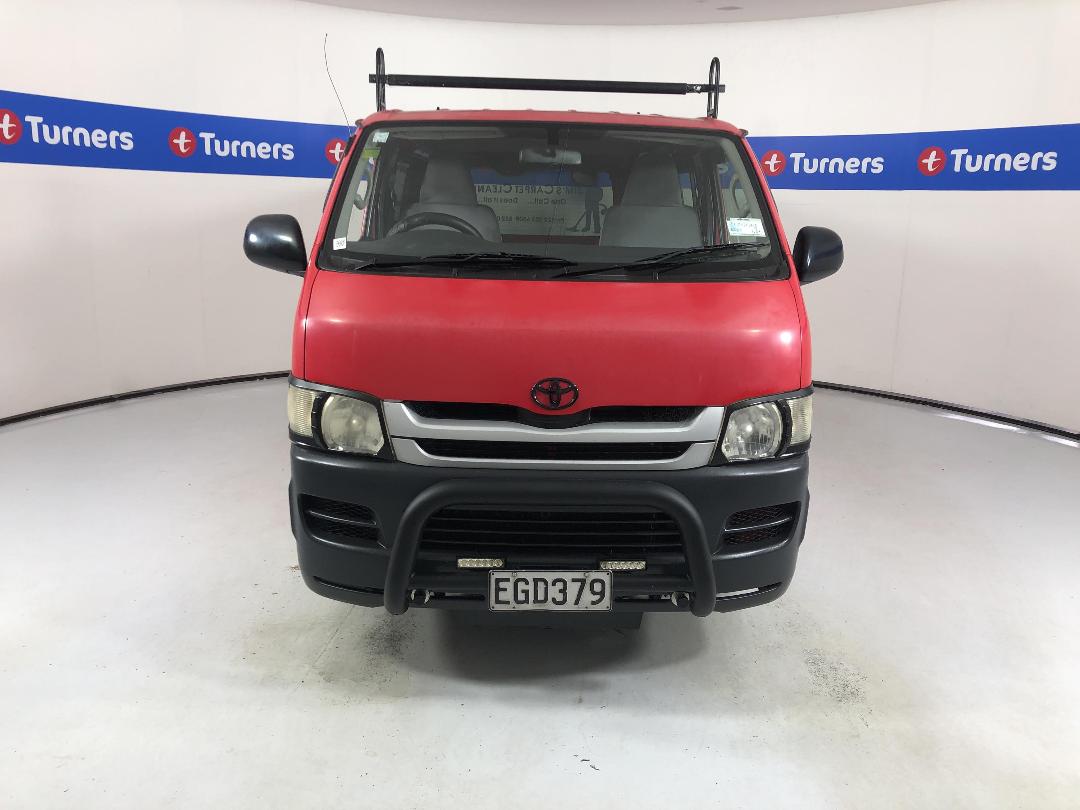 Photo '2' of Toyota Hiace