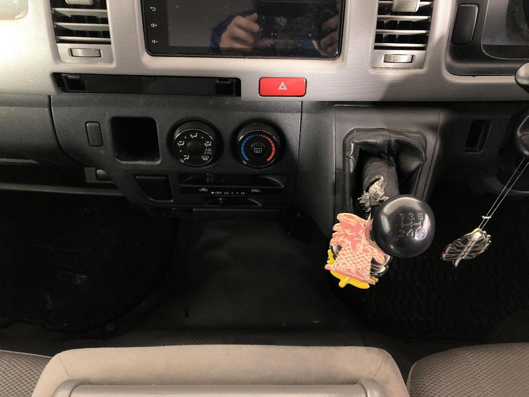 Photo '18' of Toyota Hiace