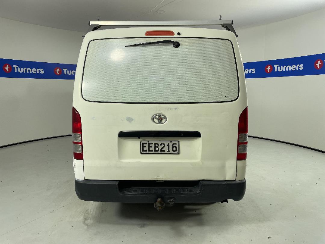 Photo '6' of Toyota Hiace