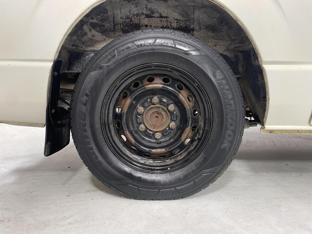 Photo '12' of Toyota Hiace