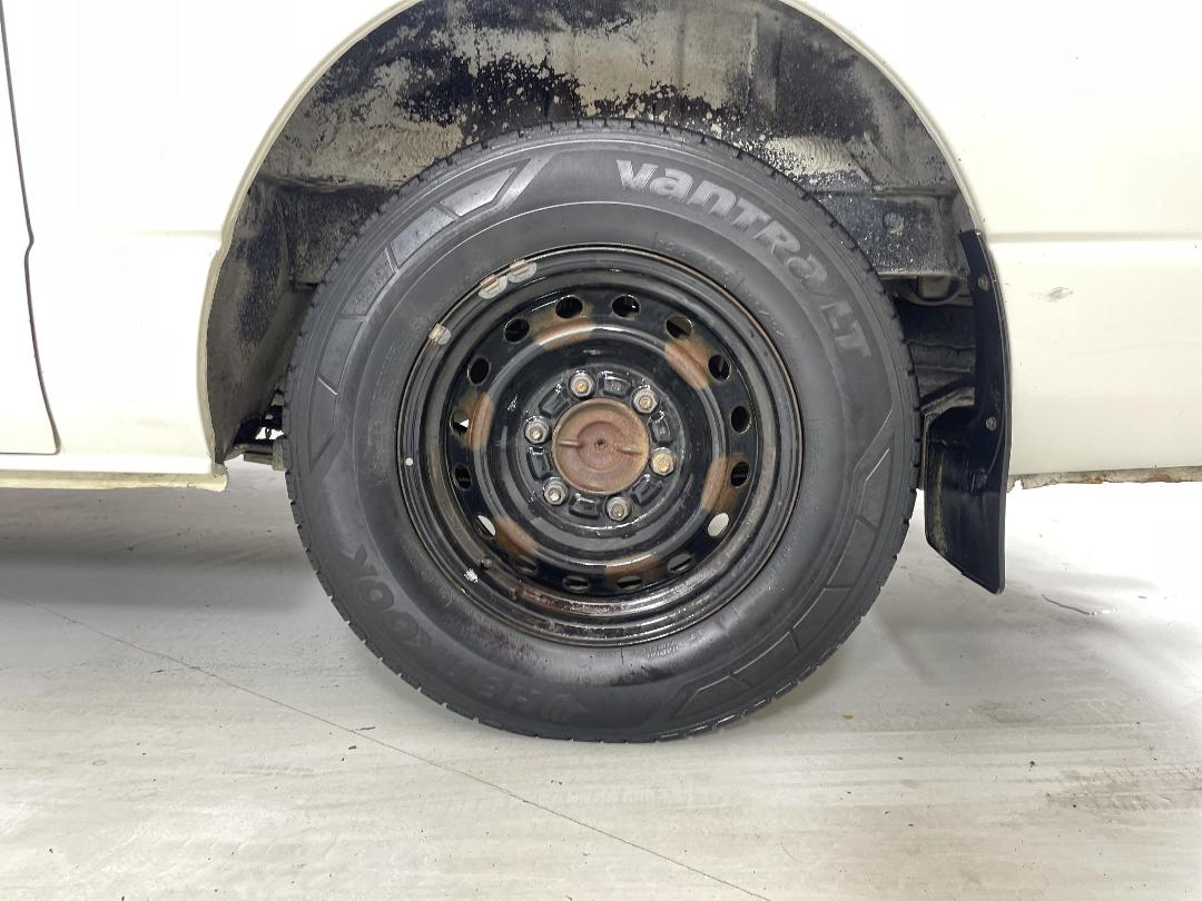 Photo '11' of Toyota Hiace