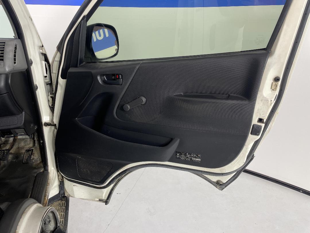 Photo '15' of Toyota Hiace