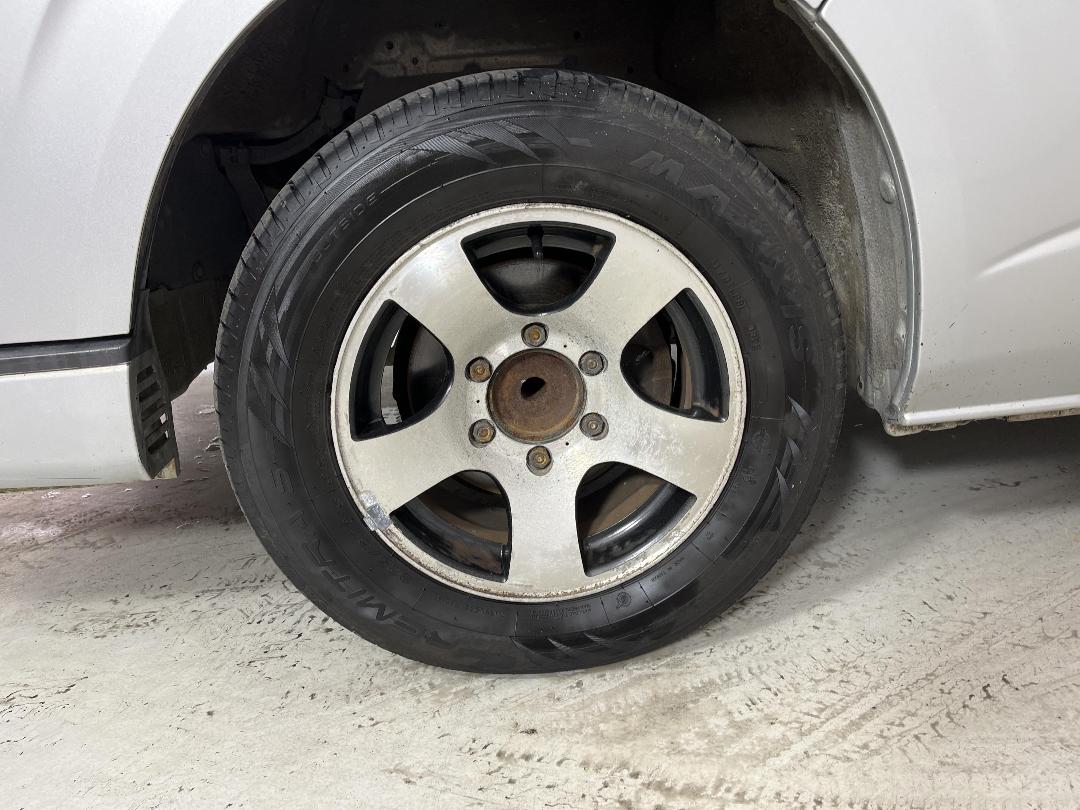 Photo '10' of Toyota Hiace Photo '10' of Toyota Hiace