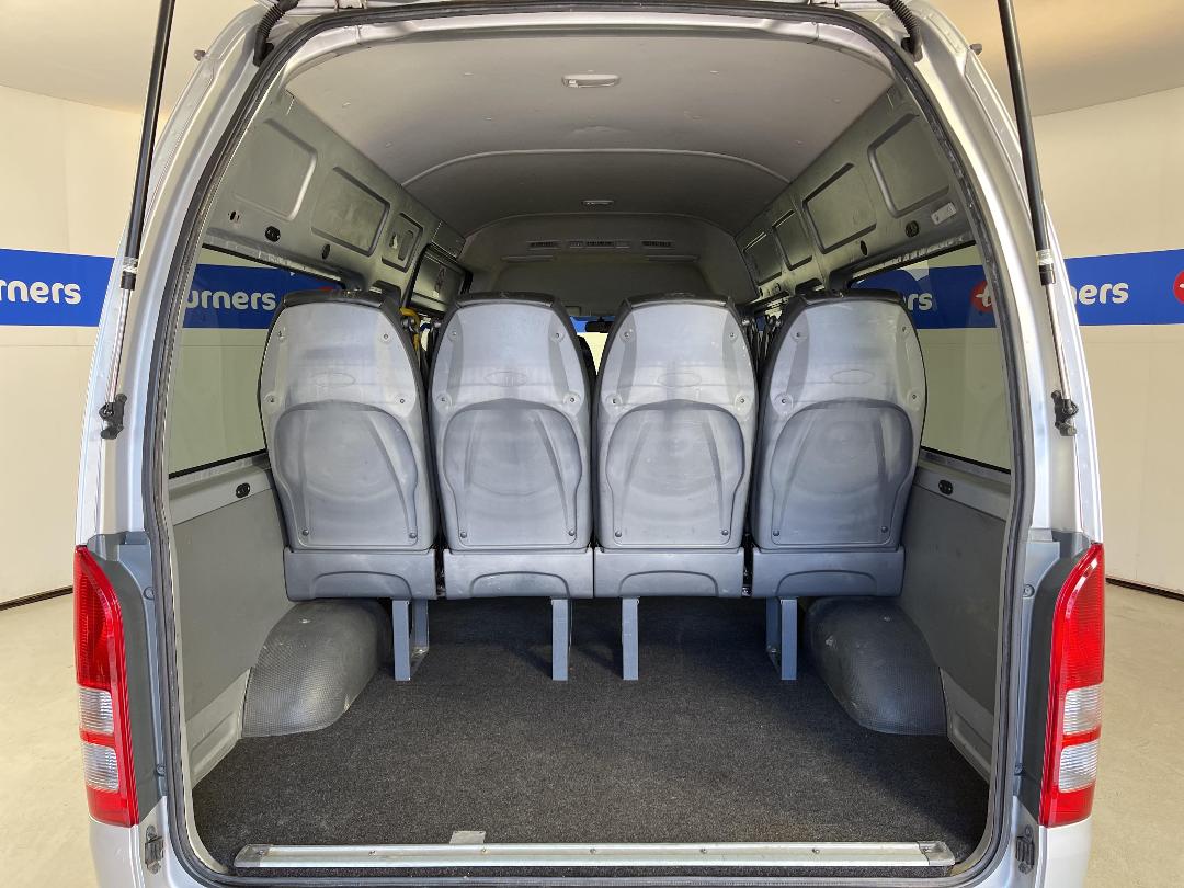 Photo '14' of Toyota Hiace Photo '14' of Toyota Hiace