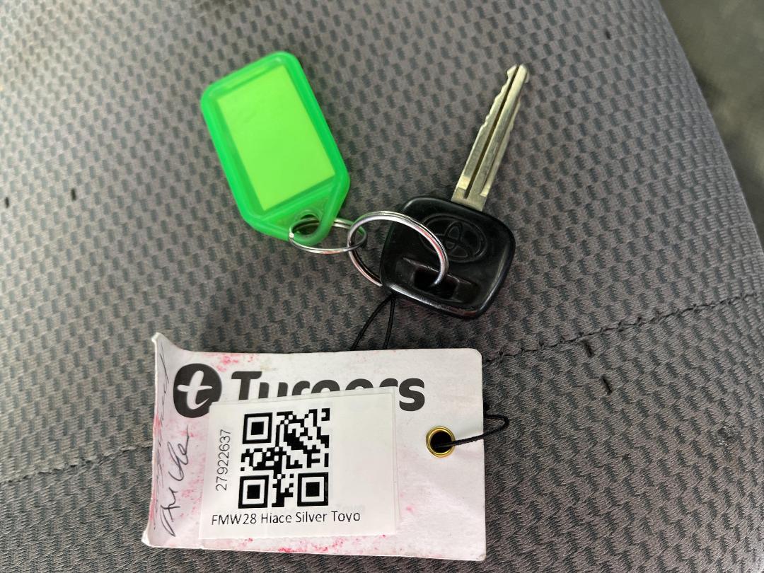 Photo '22' of Toyota Hiace Photo '22' of Toyota Hiace