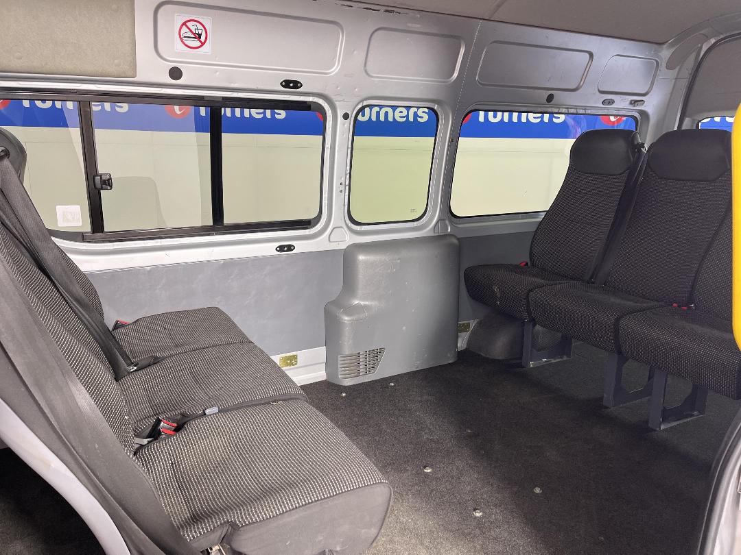 Photo '20' of Toyota Hiace Photo '20' of Toyota Hiace