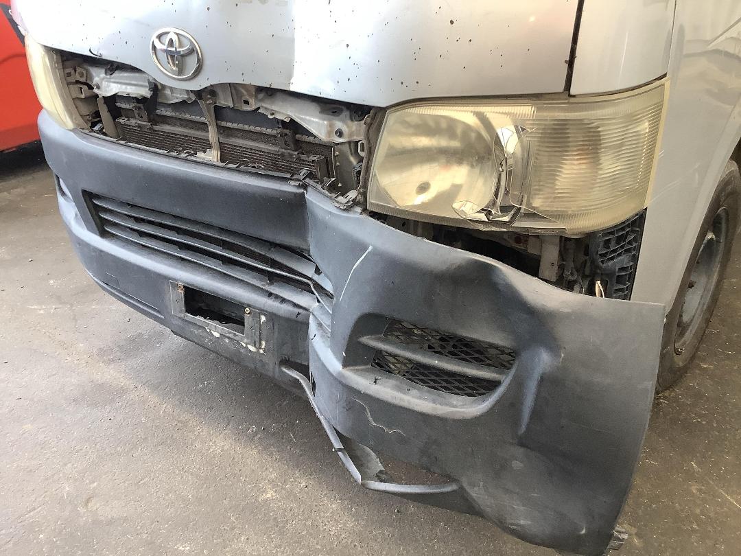 Photo '2' of Toyota Hiace