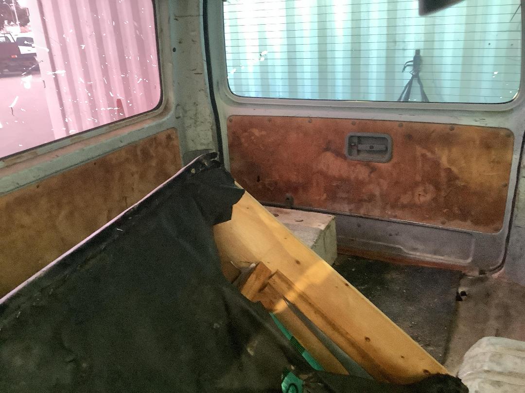 Photo '10' of Toyota Hiace