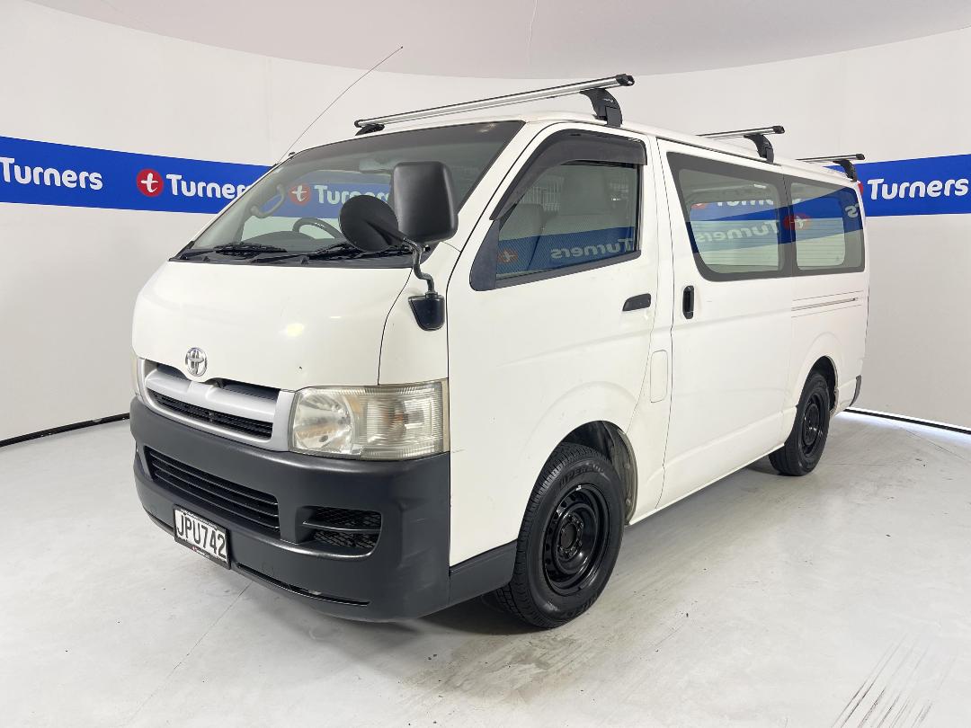 Photo '4' of Toyota Hiace Photo '4' of Toyota Hiace