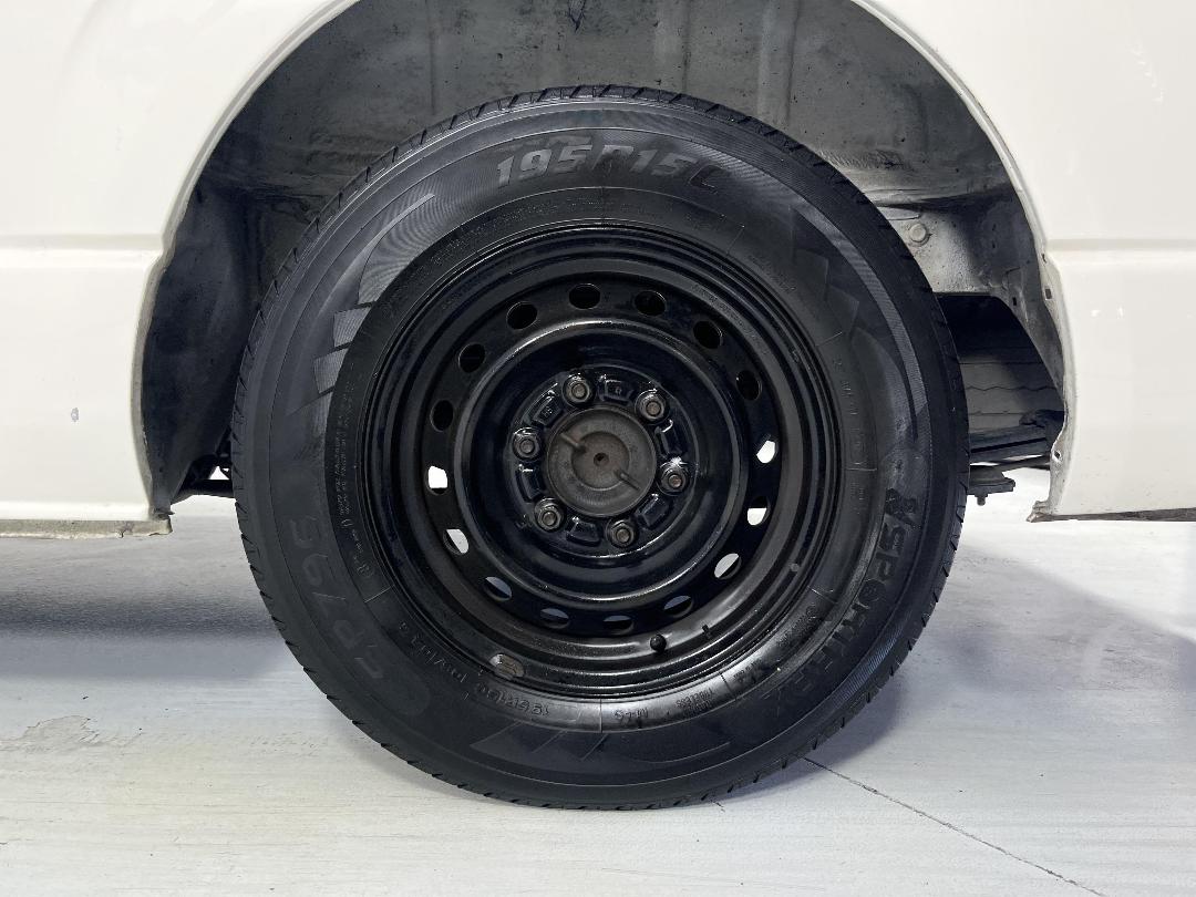 Photo '11' of Toyota Hiace Photo '11' of Toyota Hiace