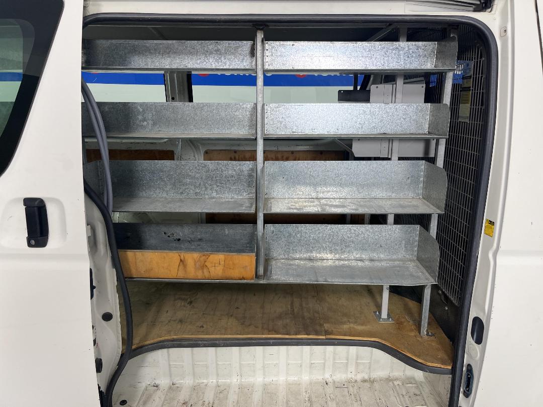 Photo '20' of Toyota Hiace Photo '20' of Toyota Hiace