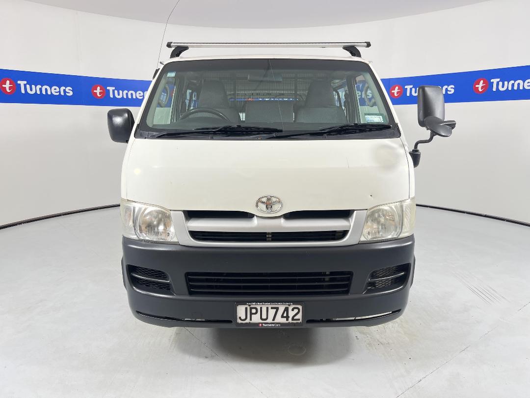 Photo '2' of Toyota Hiace Photo '2' of Toyota Hiace