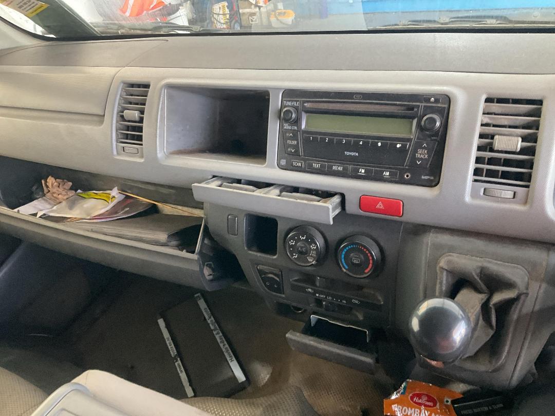 Photo '31' of Toyota Hiace T ZX