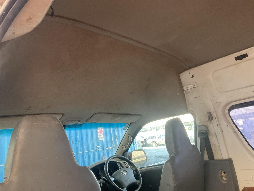 Photo '40' of Toyota Hiace T ZX