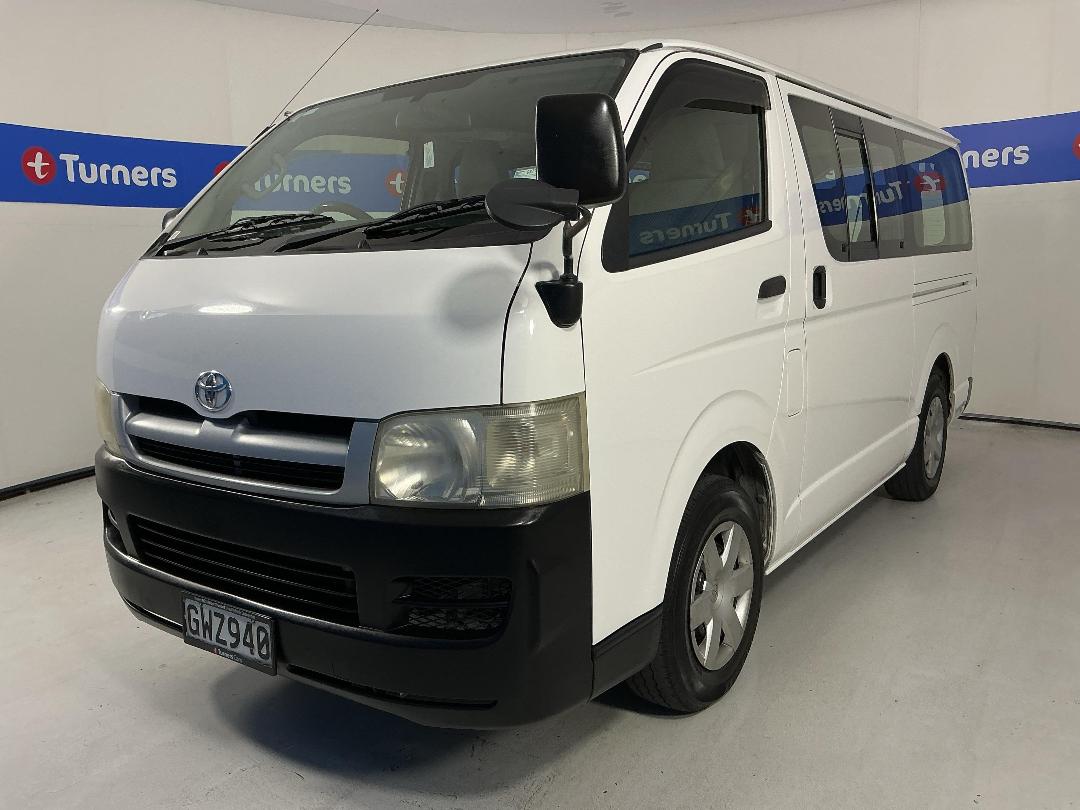 Photo '4' of Toyota Hiace