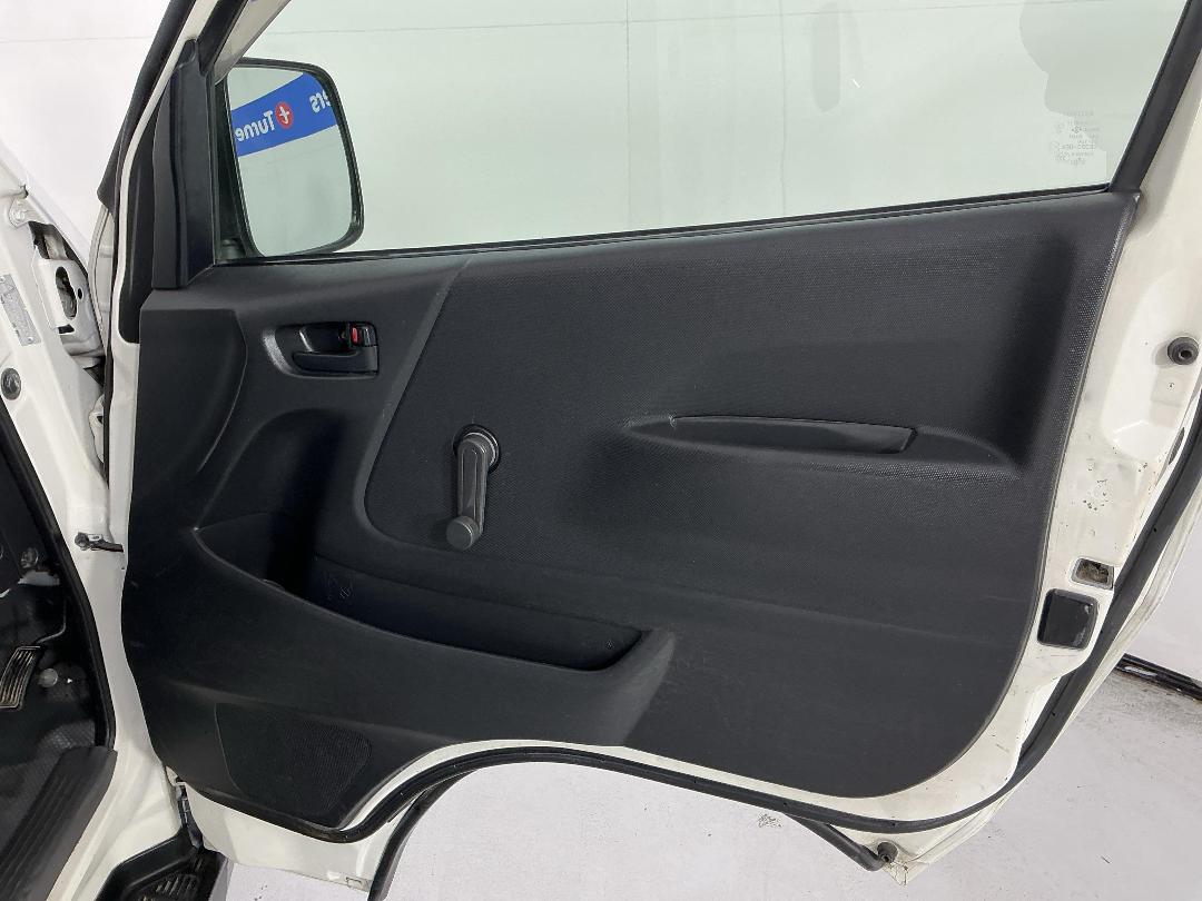 Photo '15' of Toyota Hiace