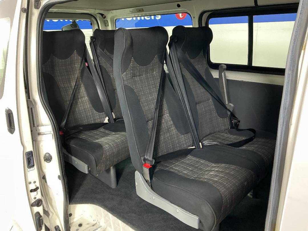 Photo '19' of Toyota Hiace