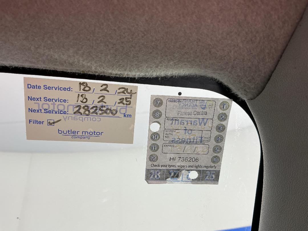 Photo '22' of Toyota Hiace