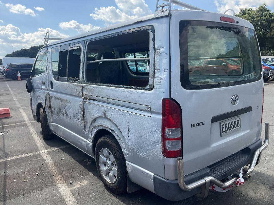 Photo '3' of Toyota Hiace T ZL Photo '3' of Toyota Hiace T ZL