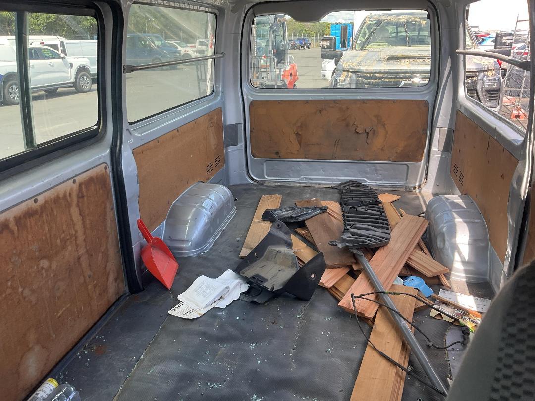 Photo '11' of Toyota Hiace T ZL Photo '11' of Toyota Hiace T ZL