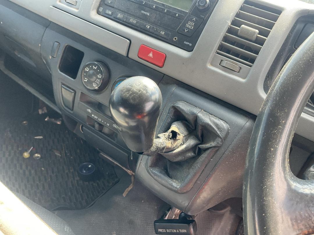 Photo '13' of Toyota Hiace T ZL Photo '13' of Toyota Hiace T ZL