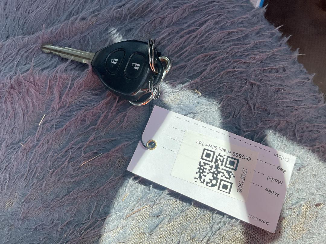 Photo '14' of Toyota Hiace T ZL Photo '14' of Toyota Hiace T ZL