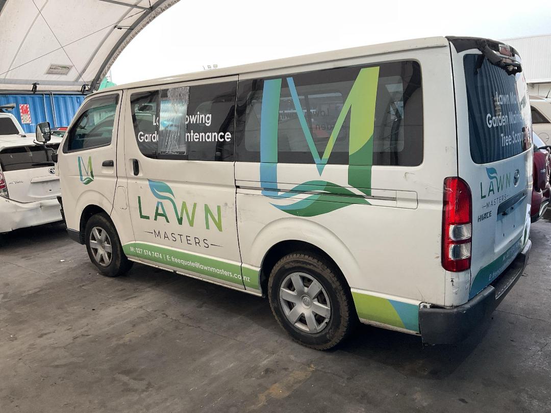 Photo '15' of Toyota Hiace Photo '15' of Toyota Hiace