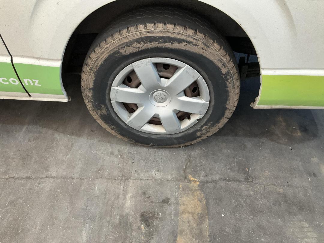 Photo '14' of Toyota Hiace Photo '14' of Toyota Hiace