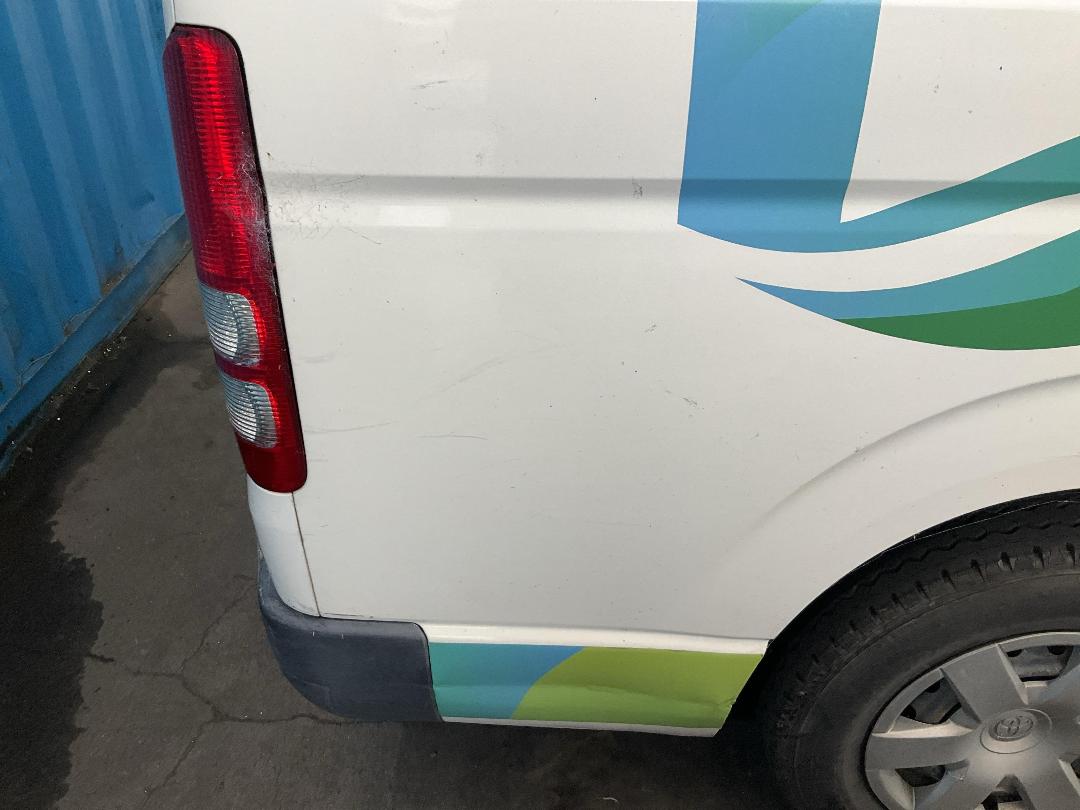 Photo '23' of Toyota Hiace Photo '23' of Toyota Hiace