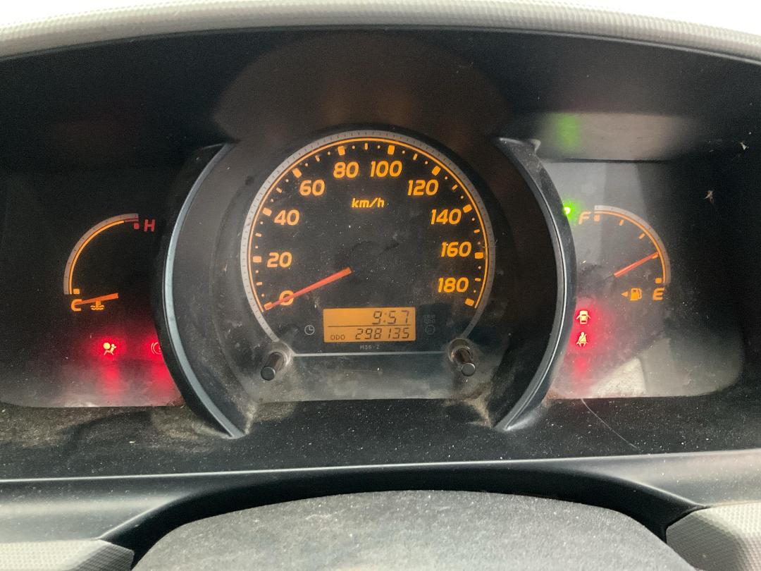 Photo '34' of Toyota Hiace Photo '34' of Toyota Hiace