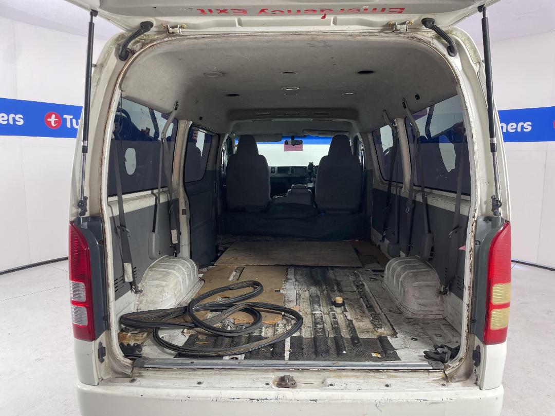 Photo '12' of Toyota Hiace Photo '12' of Toyota Hiace