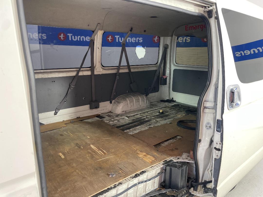 Photo '18' of Toyota Hiace Photo '18' of Toyota Hiace