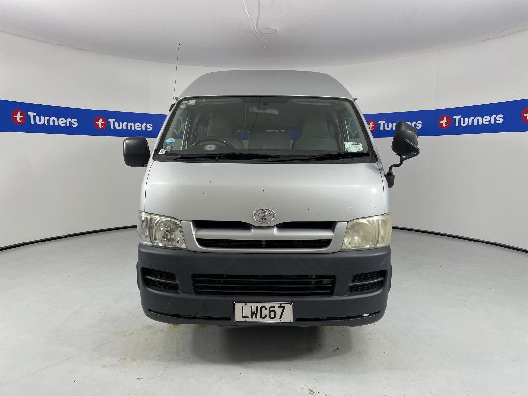 Photo '2' of Toyota Hiace