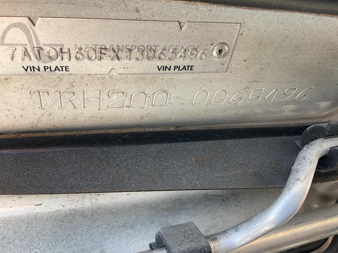 Photo '11' of Toyota Hiace Regius ACE