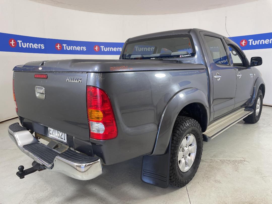 Photo '7' of Toyota Hilux