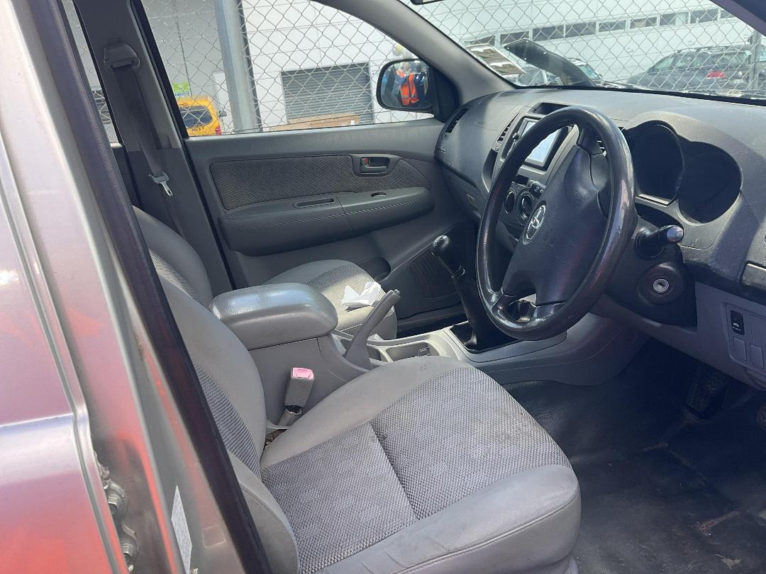 Photo '11' of Toyota Hilux TD D/C