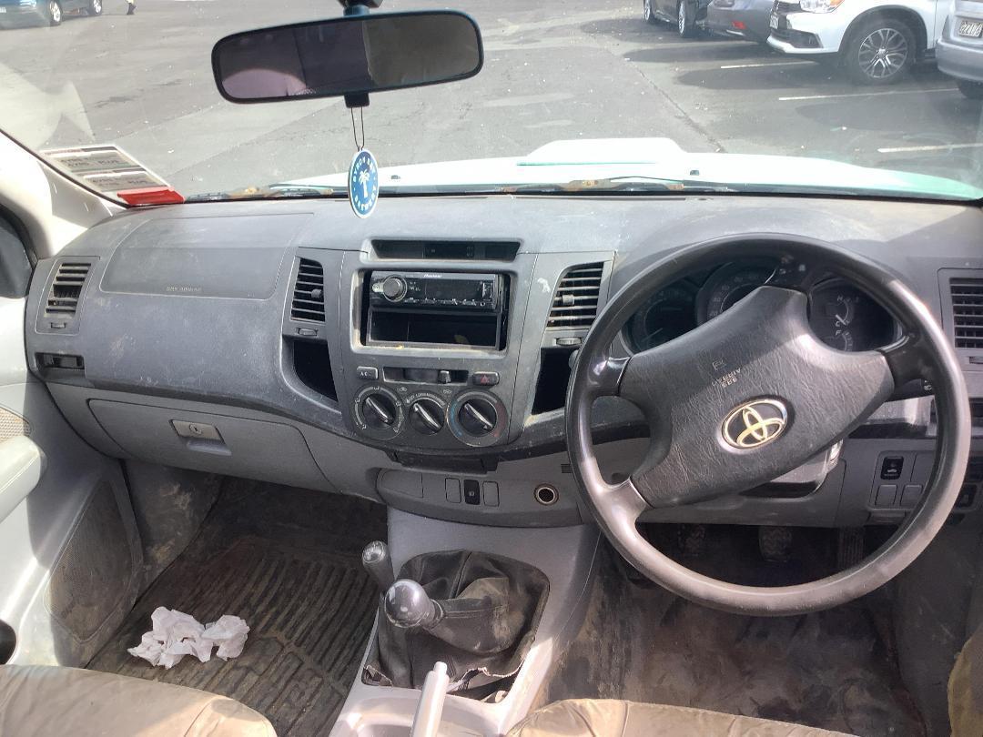 Photo '6' of Toyota Hilux TD DCU Photo '6' of Toyota Hilux TD DCU