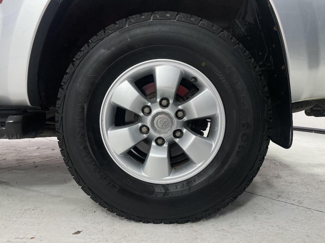 Photo '11' of Toyota Hilux