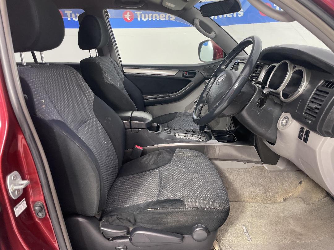 Photo '16' of Toyota Hilux