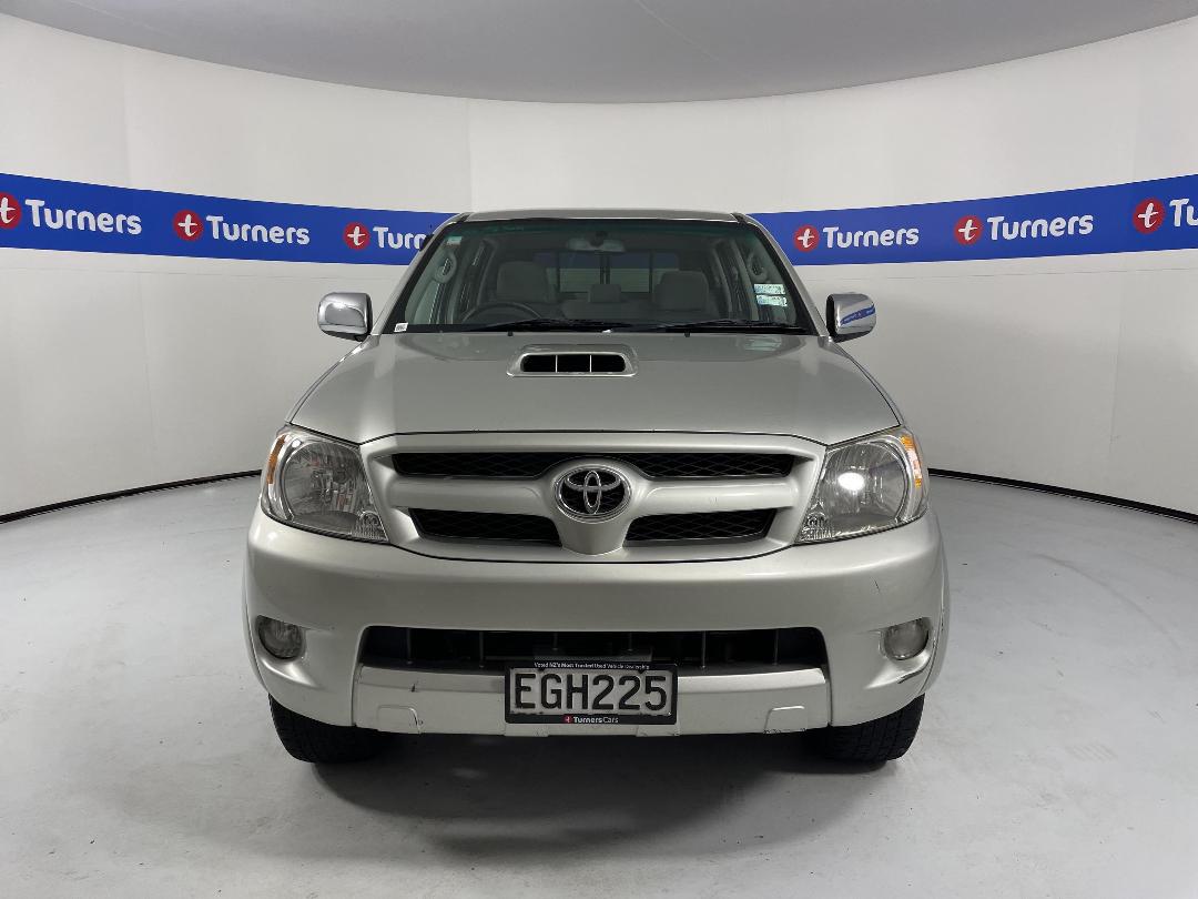 Photo '2' of Toyota Hilux