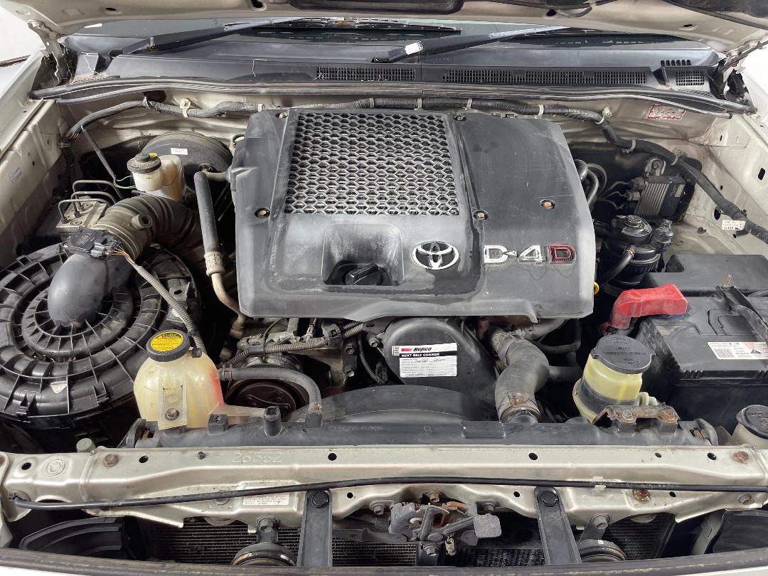 Photo '13' of Toyota Hilux