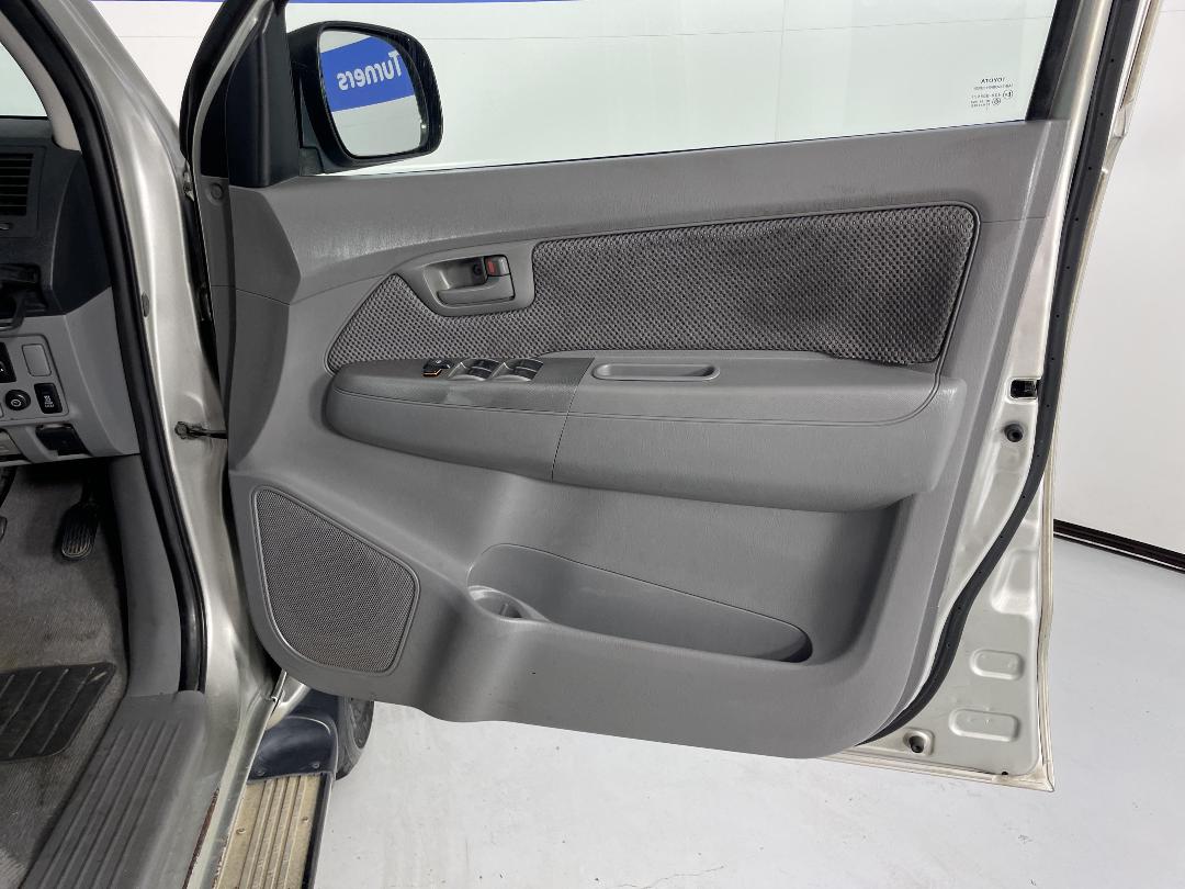 Photo '15' of Toyota Hilux