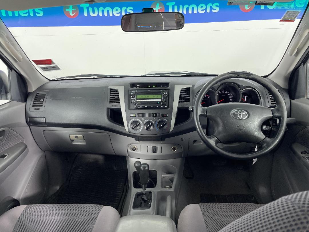 Photo '17' of Toyota Hilux