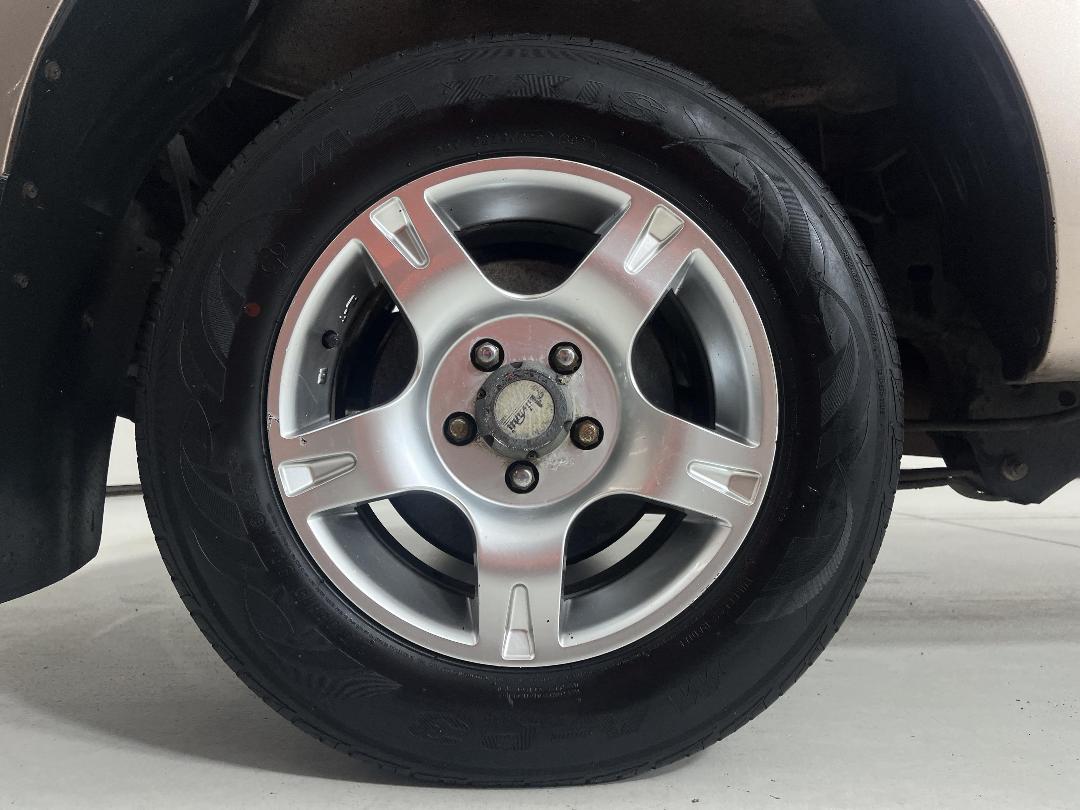 Photo '12' of Toyota Hilux