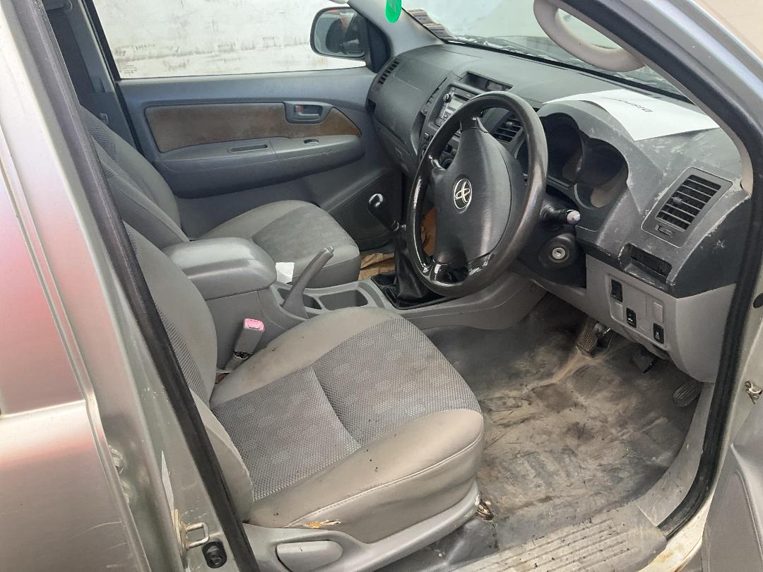 Photo '24' of Toyota Hilux TD DCU