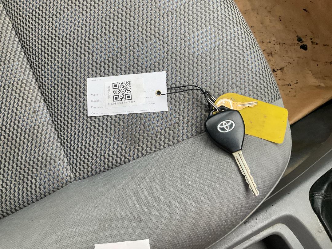 Photo '23' of Toyota Hilux TD DCU