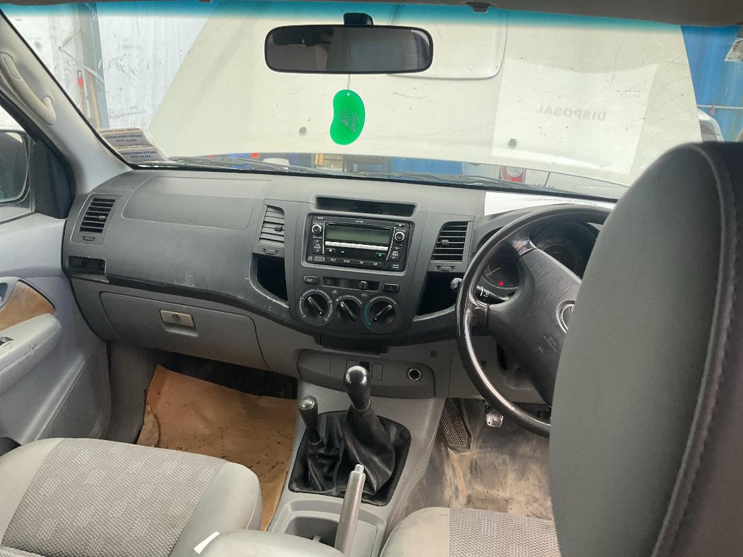 Photo '26' of Toyota Hilux TD DCU