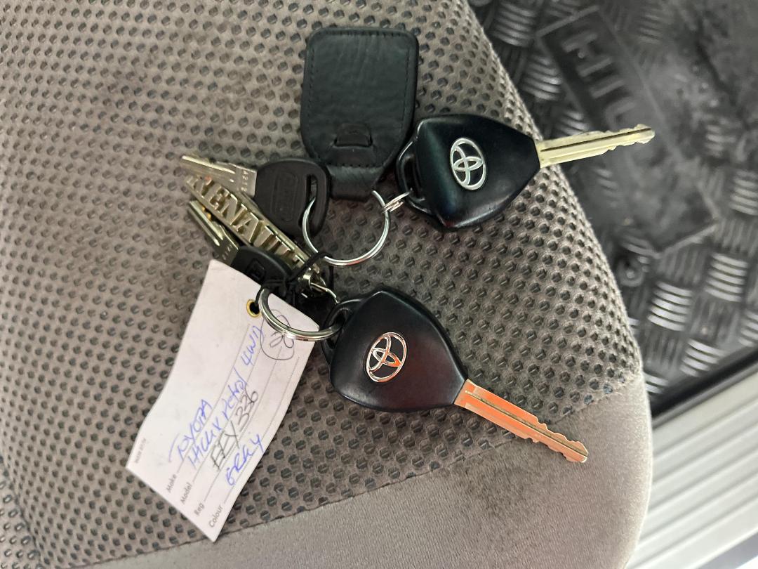 Photo '21' of Toyota Hilux Photo '21' of Toyota Hilux